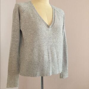 Duffy Oatmeal Shimmer Cashmere V neck Sweater S